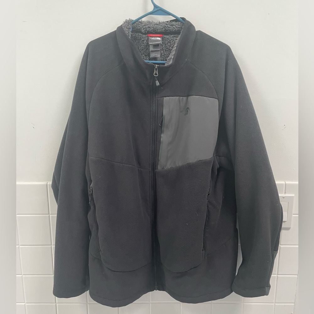 The North Face Men’s Black Fleece Jacket Size XXL